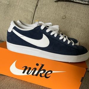 Nike Blazer Low ‘77 Suede Midnight Navy/White